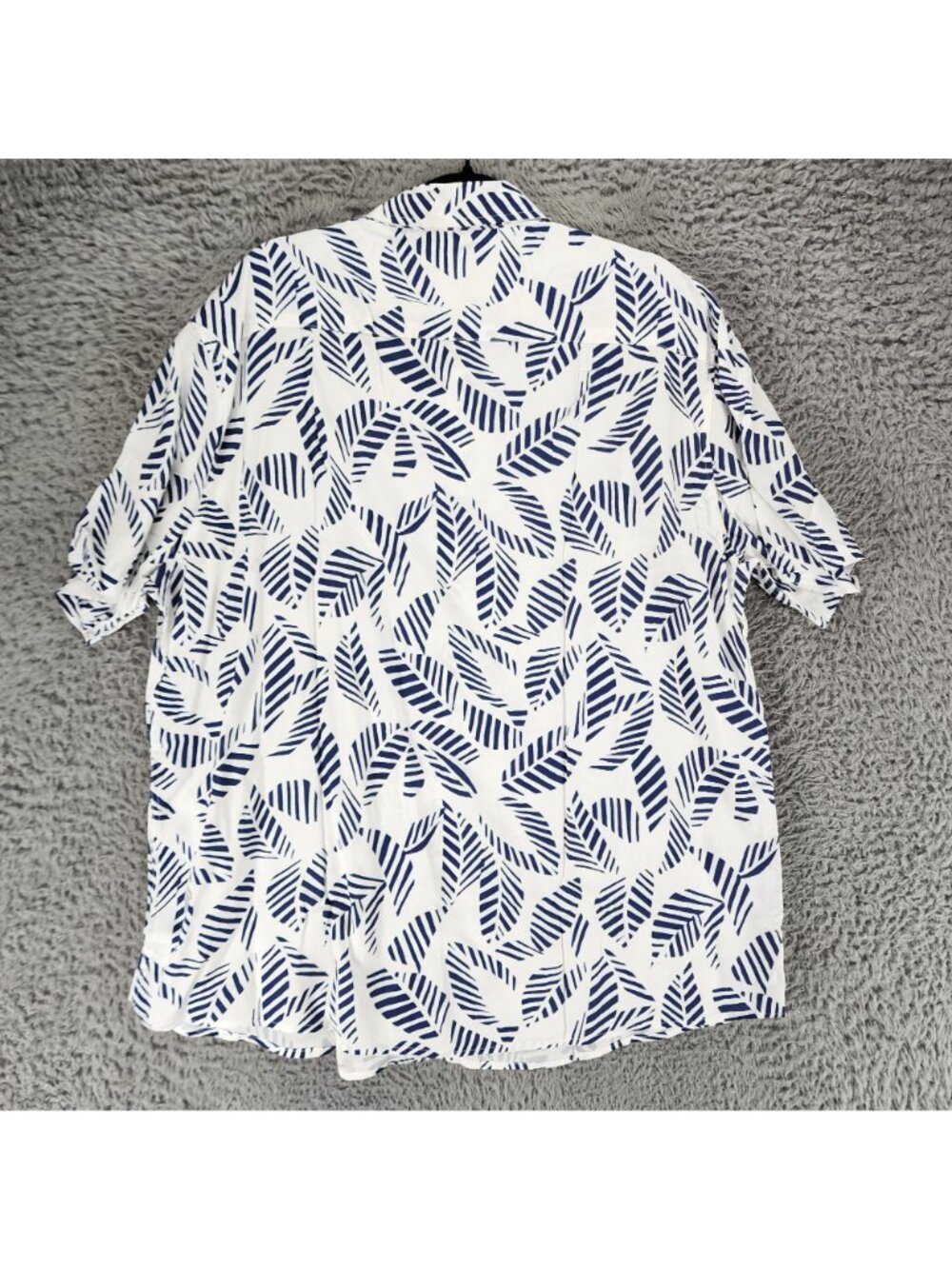 PX Shirt Mens XL White & Blue Print Short Sleeve Button Up *NWT* - Picture 9 of 10